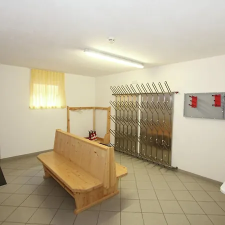 In Kaltenbach Near Lift * 斯达姆