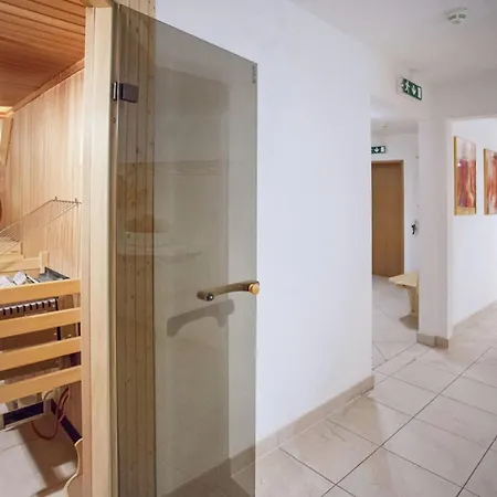 In Kaltenbach Near Lift 斯达姆